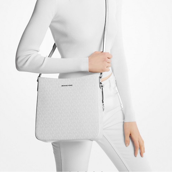 Michael Kors Kensington Logo Large
Crossbody Bag - Picture 7 of 7